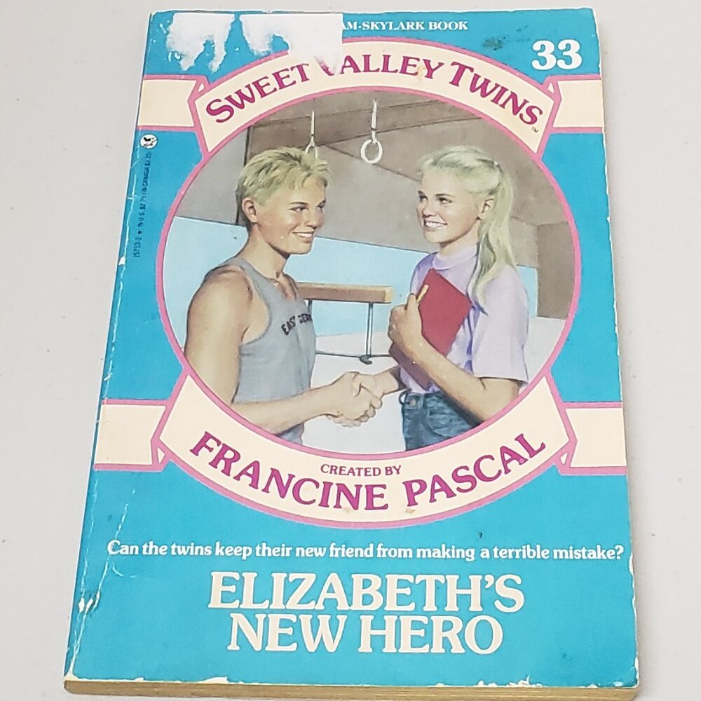 Sweet Valley Twins Book #33 Elizabeth's New Hero